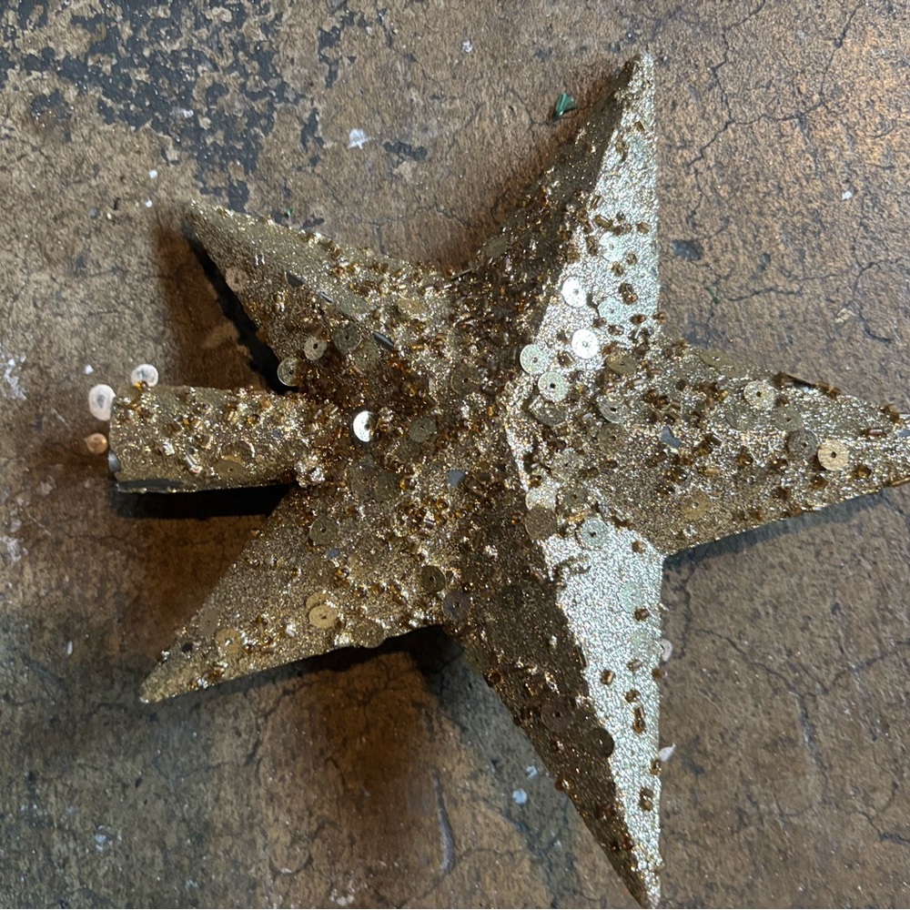 7” Gold Glitter Star Tree Topper
